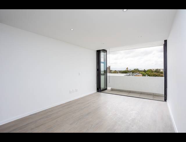 2 BEDROOM APARTMENT FOR SALE IN CLAREMONT